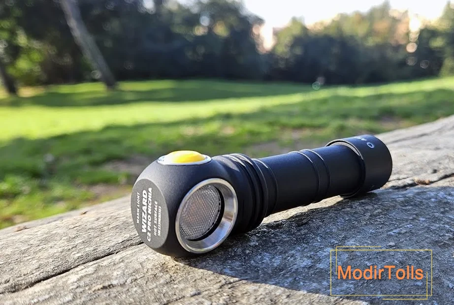 چراغ قوه آرمیتک مدل Armytek Wizard C2 Pro