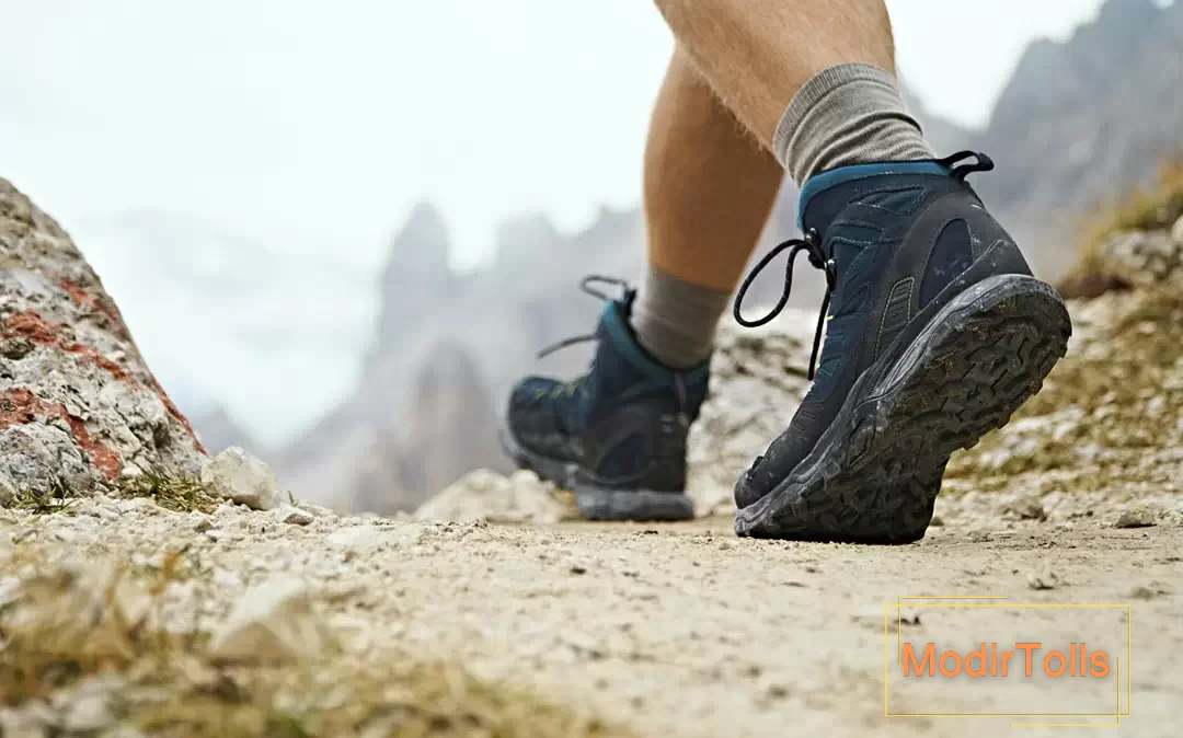 کفش‌های طبیعت‌گردی