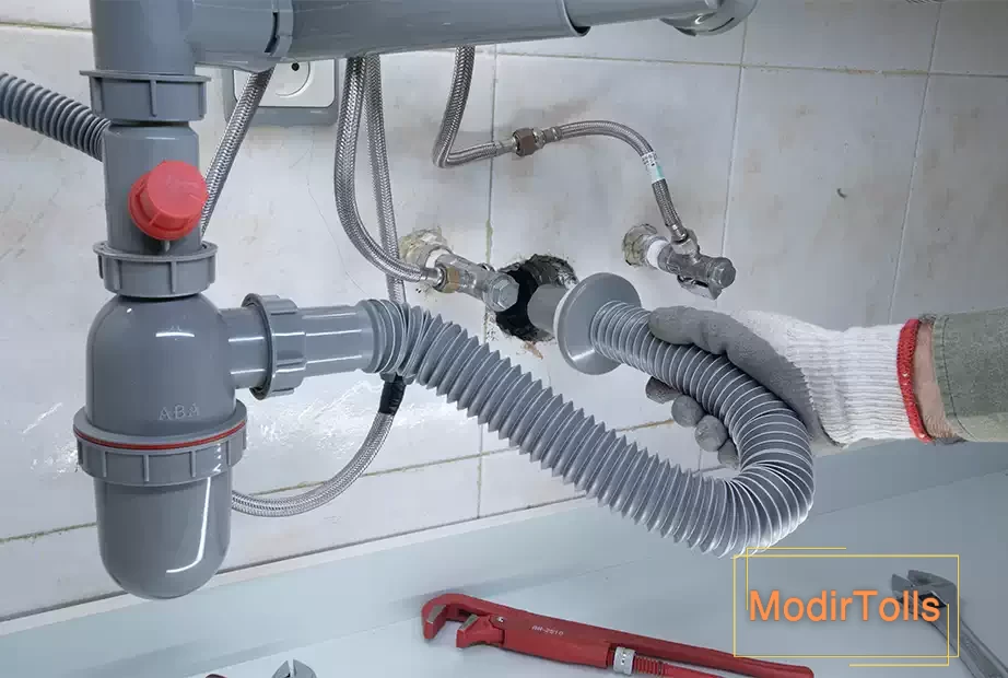 اتصال مجموعه لوله ها به لوله فاضلاب