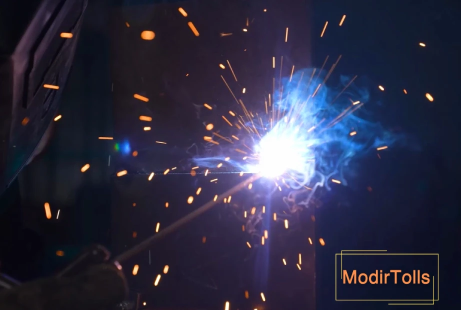 زاویه الکترود در جوشکاری افقی در حین کار