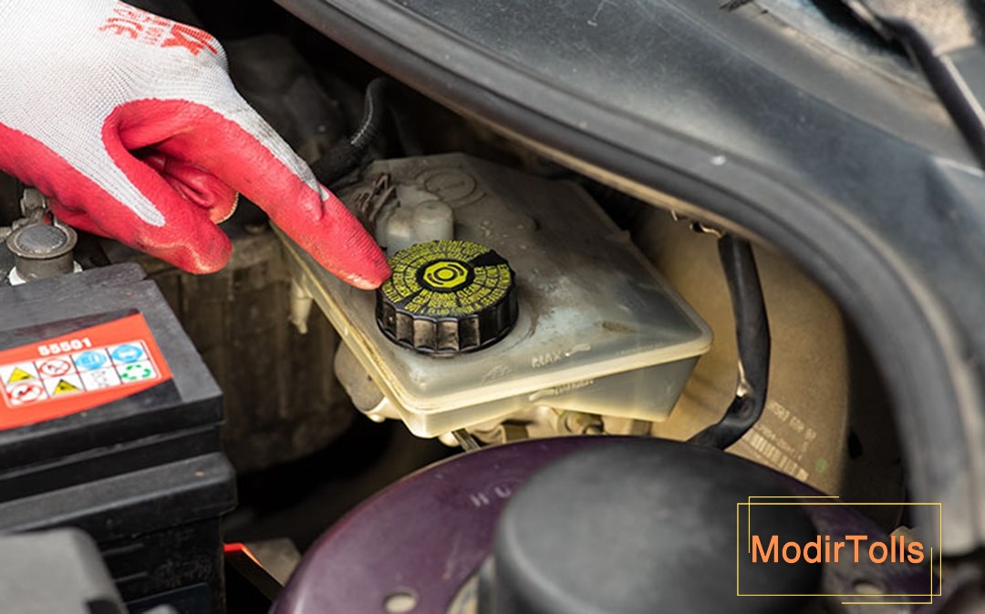 منبع روغن ترمز