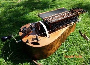 ساز عجیب و منحصر به فردی به نام  هردی گردی