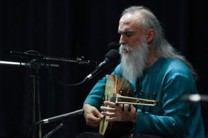 بیوگرافی استاد داوود آزاد