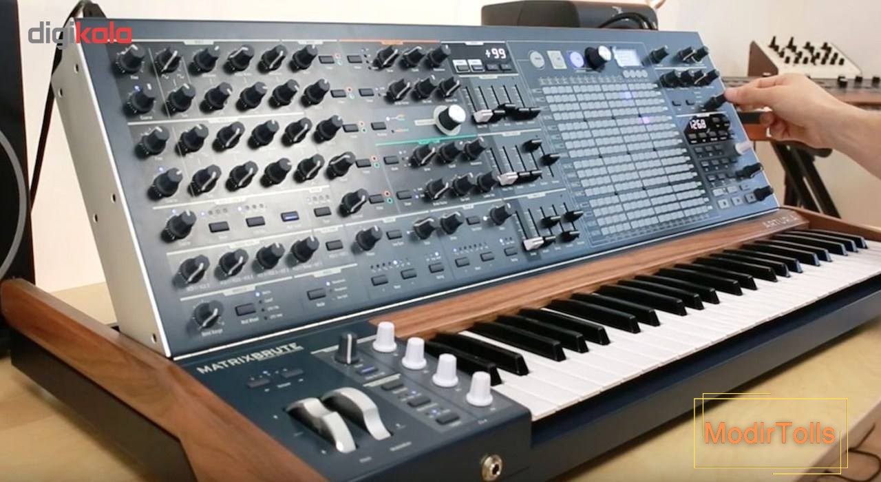 سینتی سایزر ساز تولید کننده صداهای عجیب