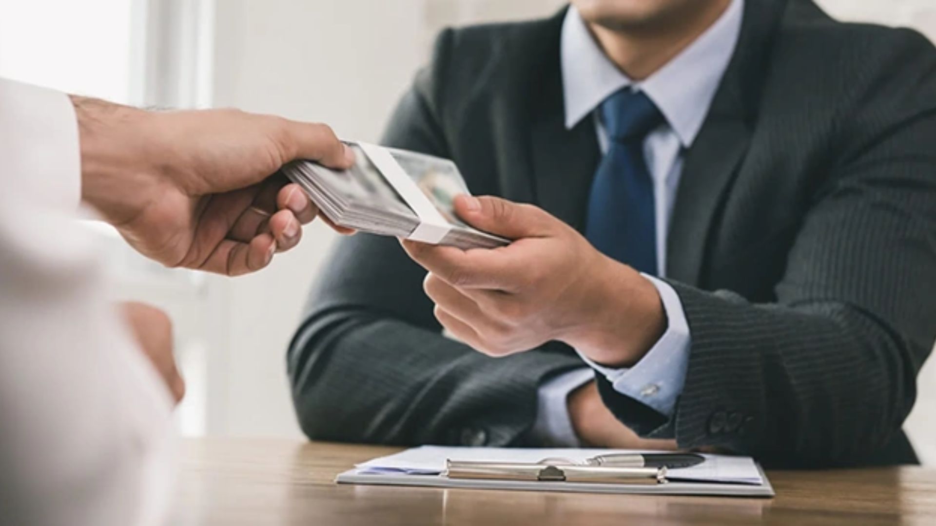 وام کالاپی بانک ملی | سقف ۲۰۰ میلیون تومان با سود ۲۳٪ برای بازنشستگان و فرهنگیان