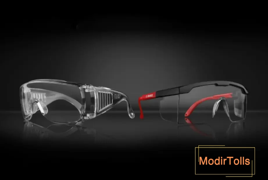 استفاده از تجهیزات ایمنی در کار با چکش