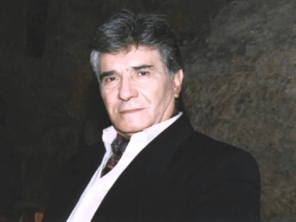 با خالق اثر ماندگار مرغ سحر آشنا شوید