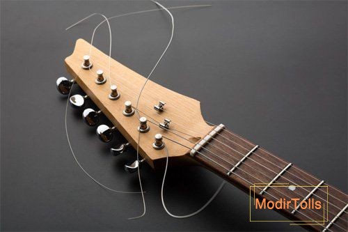 علت پاره شدن سیم گیتار