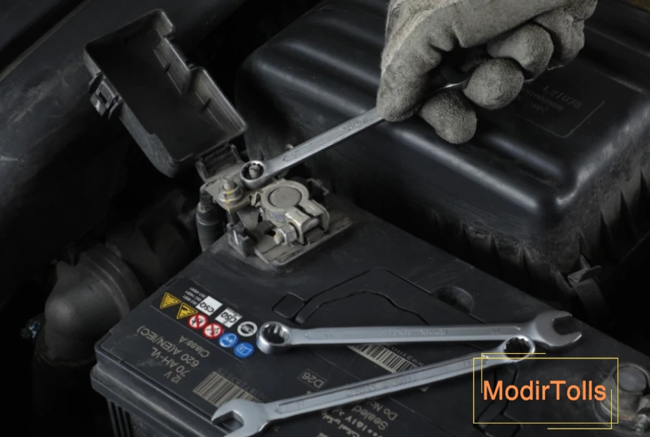 تعمیر ماشین با آچار تخت و رینگی رونیکس