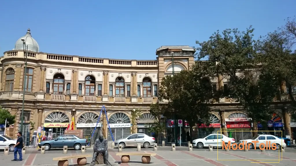 میدان حسن آباد