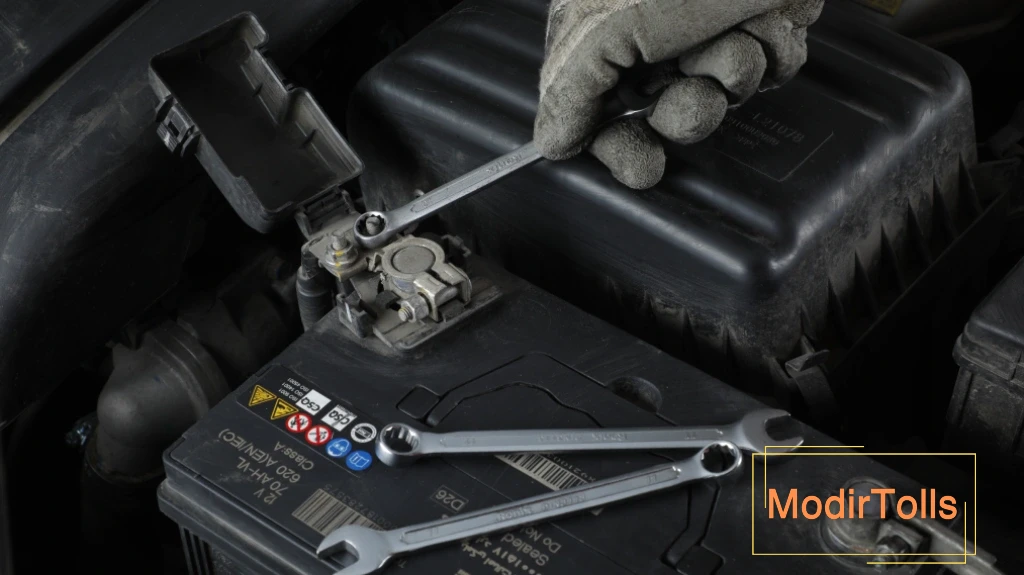 علائم خالی شدن باتری ماشین