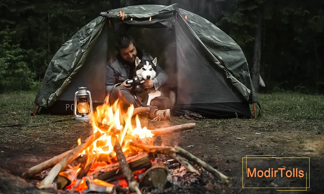 روشن کردن آتش در کمپ