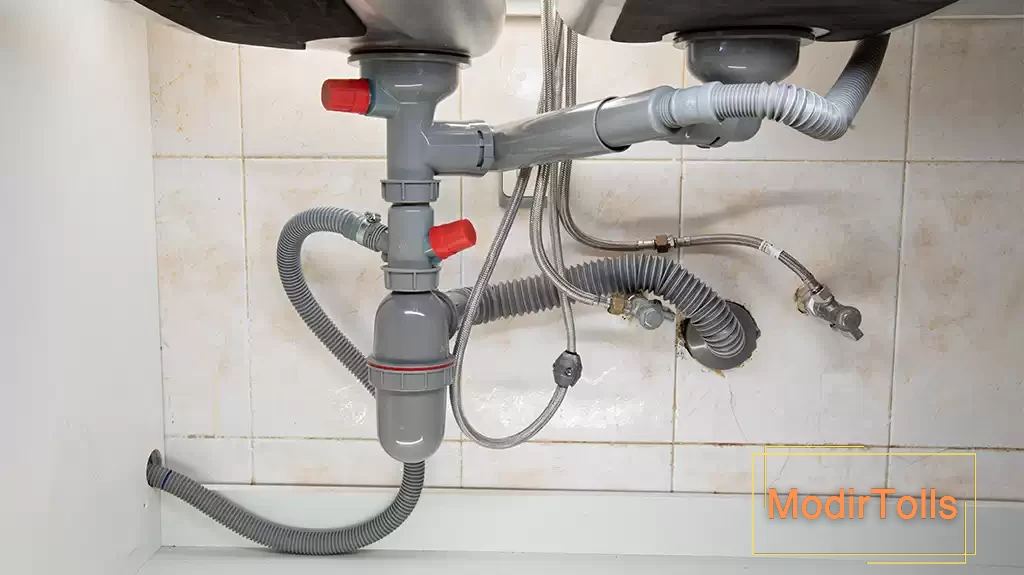 لوله های زیر سینک ظرفشویی