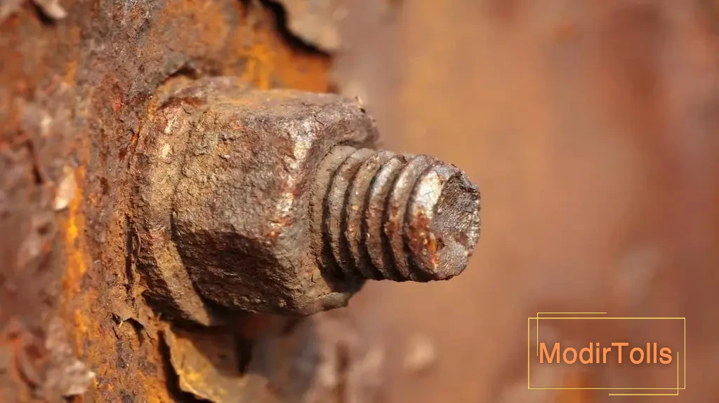 باز کردن پیچ زنگ زده و هرز