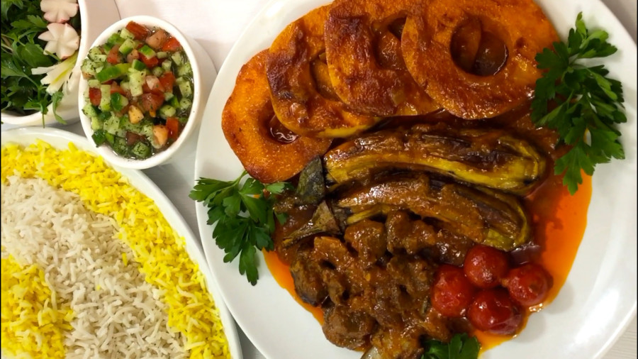 طرز تهیه خورشت بادمجان با گوشت و به خورش بادمجون مجلسی رستورانی