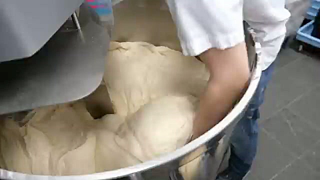 غذای خیابانی در آمریکا؛ پخت محبوب ترین پیتزاها در نیوجرسی