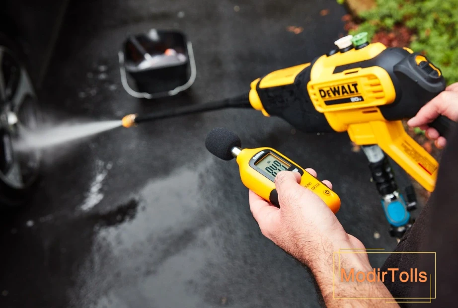 کارواش شارژی دیوالت