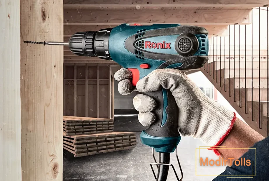 سوراخکاری روی چوب با دریل برقی رونیکس