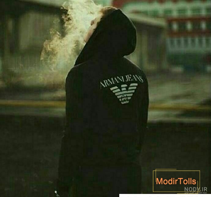 یک عکس پروفایل غمگین پسرانه
