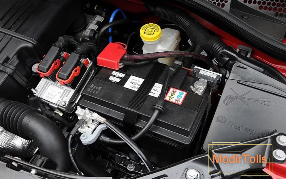 نشانه های خالی شدن باتری خودرو