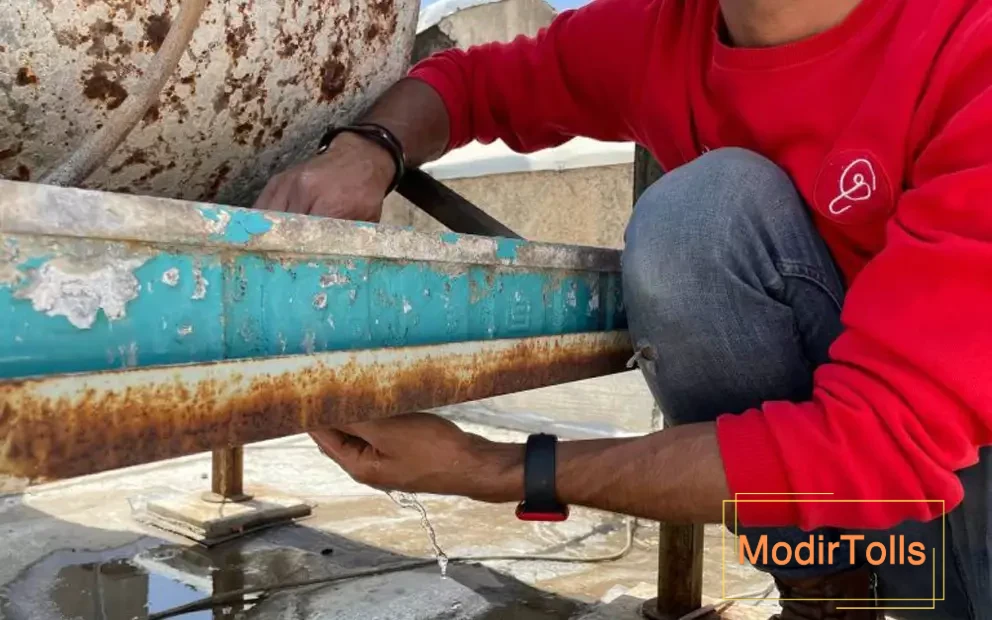 کولر پوسیده و زنگ‌زده