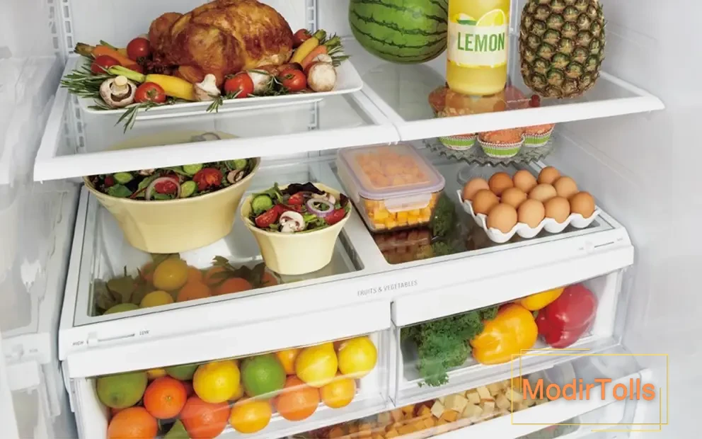 یخچال پر از مواد غذایی