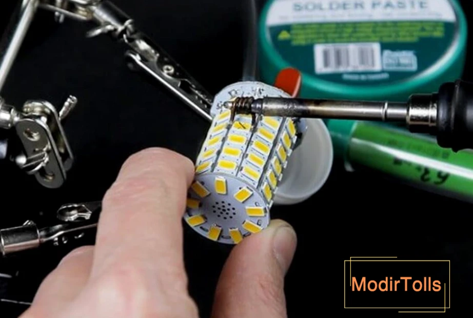 نحوه تعمیر لامپ LED