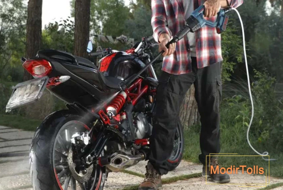 شستشوی موتورسیکلت با کارواش شارژی